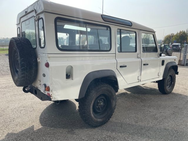 LAND ROVER Defender usata 7