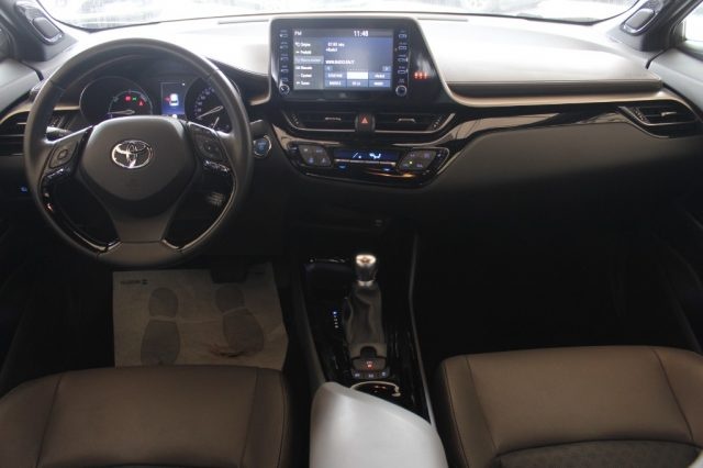 TOYOTA C-HR usata, con Volante in pelle