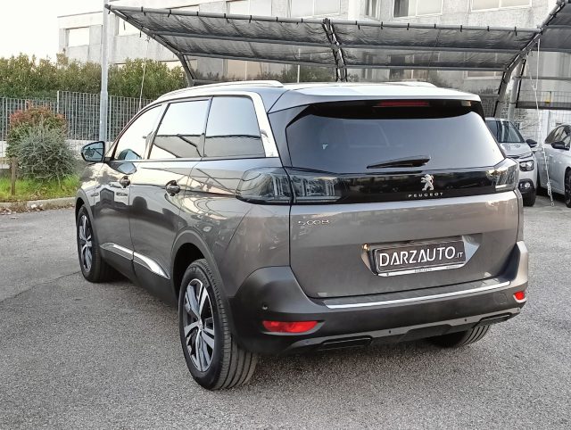 PEUGEOT 5008 usata, con Luci diurne LED