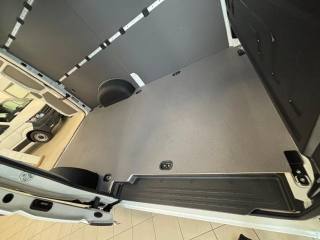 VOLKSWAGEN Crafter usata, con Riconoscimento dei segnali stradali
