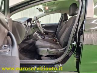OPEL Astra usata, con Luci diurne