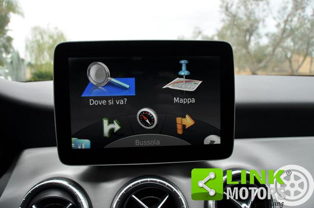 MERCEDES-BENZ CLA 220 usata, con Fari LED
