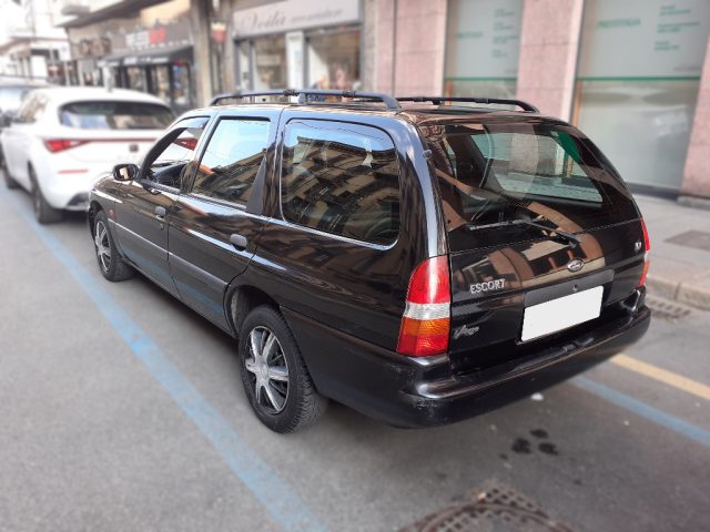 FORD Escort usata 5