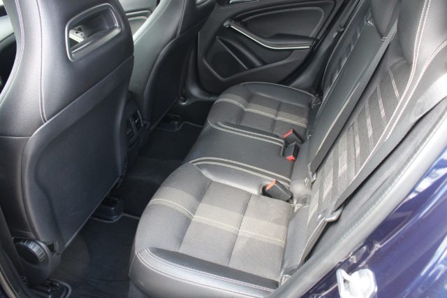 MERCEDES-BENZ GLA 200 usata, con Fari Xenon