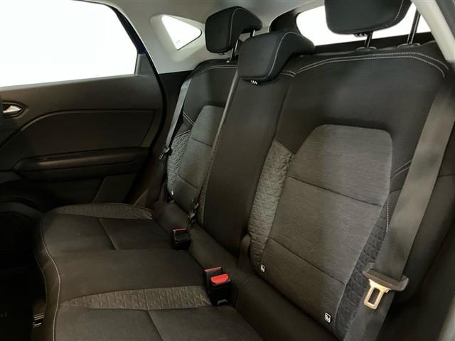 RENAULT Captur usata, con Sensori di parcheggio posteriori