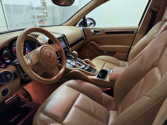 PORSCHE Cayenne usata, con Gancio traino