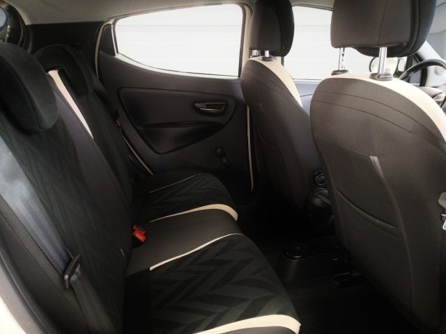 LANCIA Ypsilon usata 17