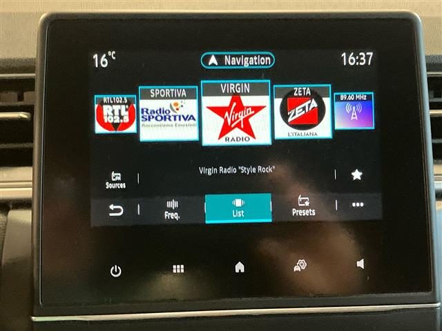 RENAULT Captur usata 12