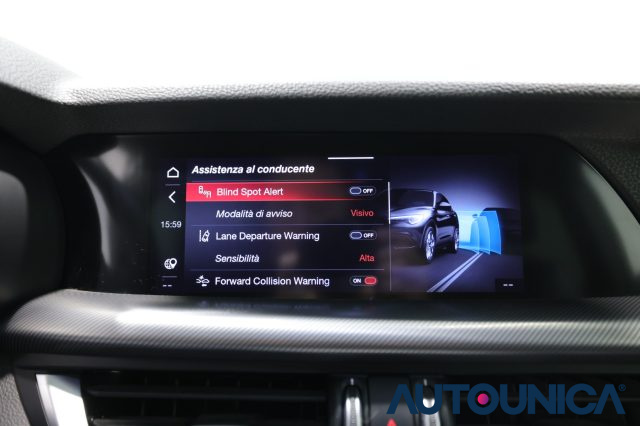 ALFA ROMEO Stelvio usata, con Autoradio digitale