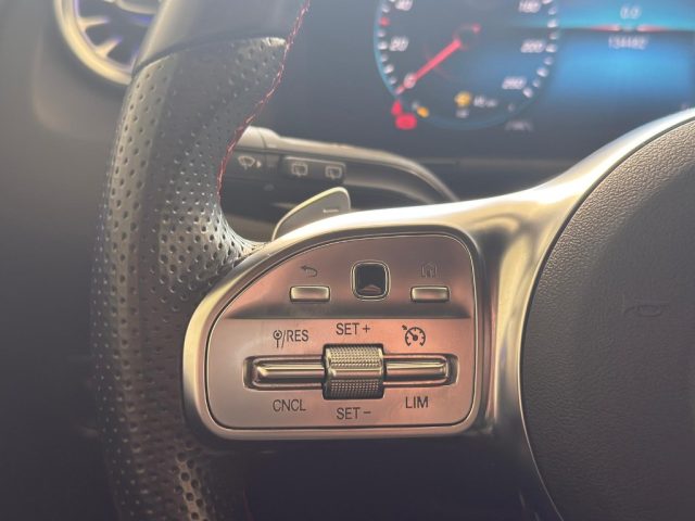 MERCEDES-BENZ GLA 200 usata, con Sistema di navigazione