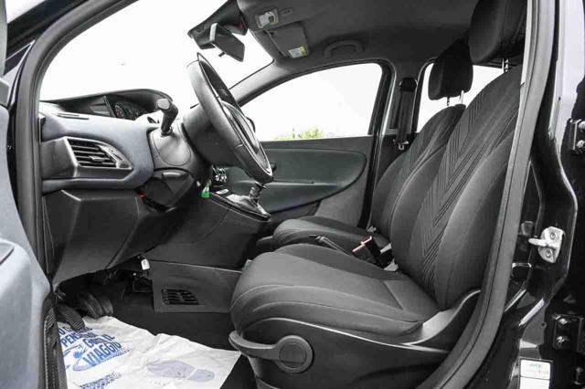 LANCIA Ypsilon usata, con Park Distance Control