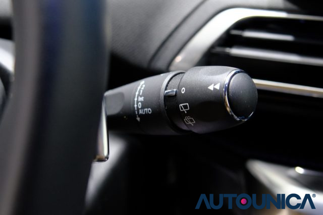 PEUGEOT 3008 usata, con Controllo elettronico della corsia