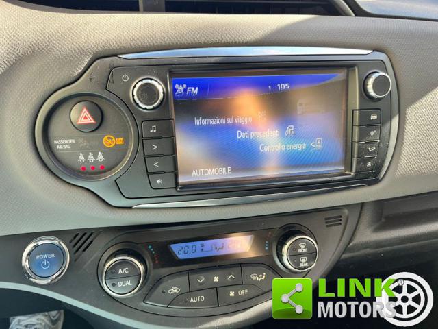 TOYOTA Yaris usata, con Autoradio