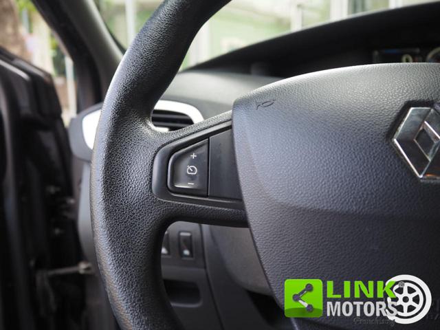 RENAULT Scenic usata, con Specchietti laterali elettrici
