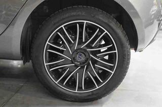 LANCIA Ypsilon usata, con ESP