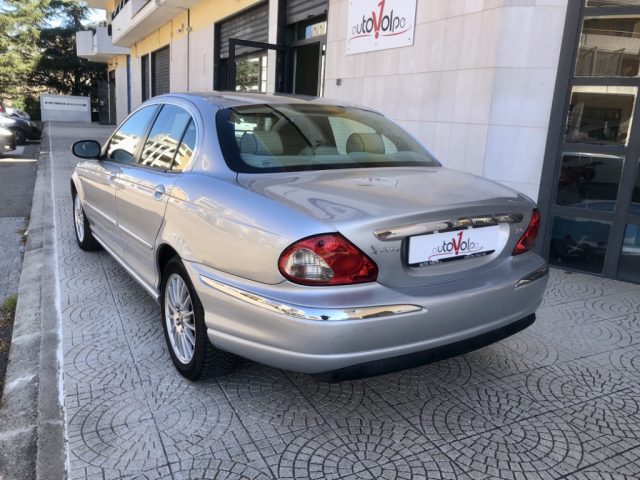 JAGUAR X-Type usata, con Alzacristalli elettrici