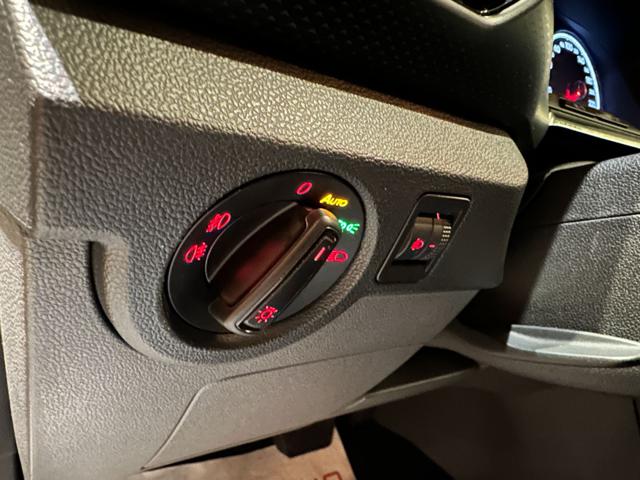 VOLKSWAGEN T-Cross usata, con Park Distance Control