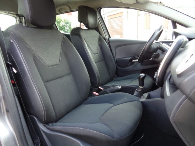 RENAULT Clio usata, con Controllo trazione