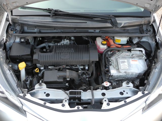 TOYOTA Yaris usata, con USB