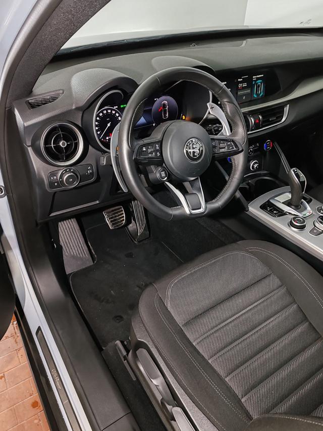 ALFA ROMEO Stelvio usata, con Cerchi in lega