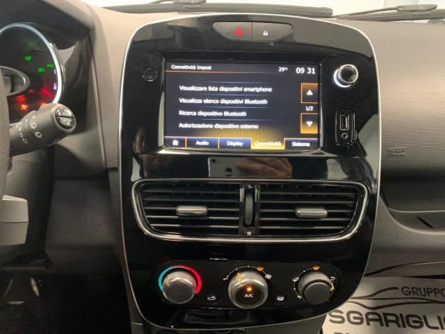 RENAULT Clio usata, con Touch screen