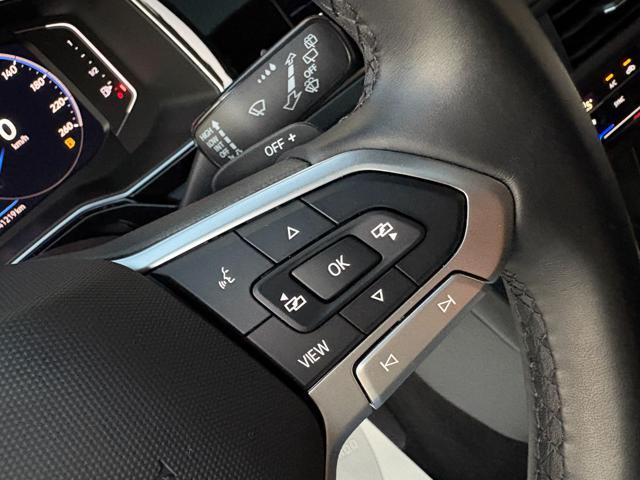 VOLKSWAGEN Taigo usata, con Touch screen