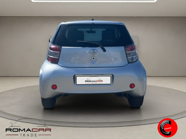 TOYOTA iQ usata, con Boardcomputer