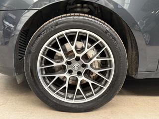PORSCHE Macan usata, con Bracciolo