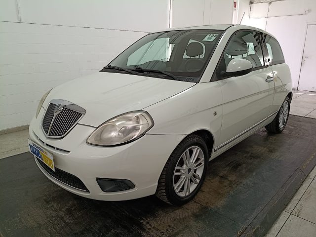 LANCIA Ypsilon usata, con Airbag laterali