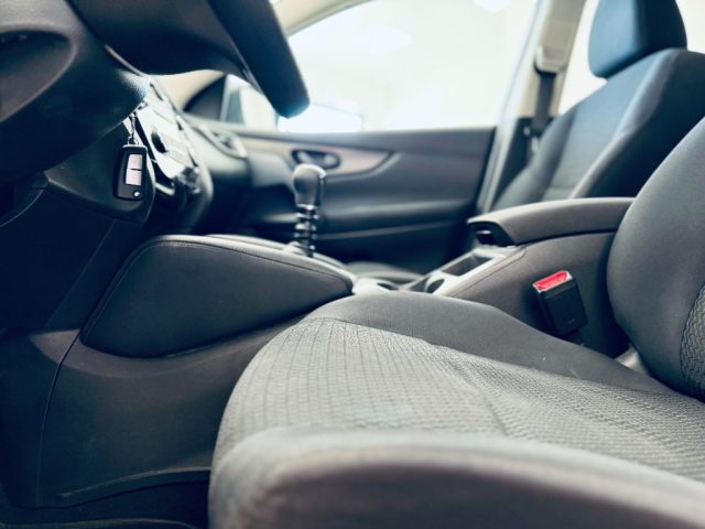 NISSAN Qashqai usata, con Climatizzatore