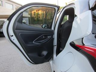 TOYOTA Yaris usata 43
