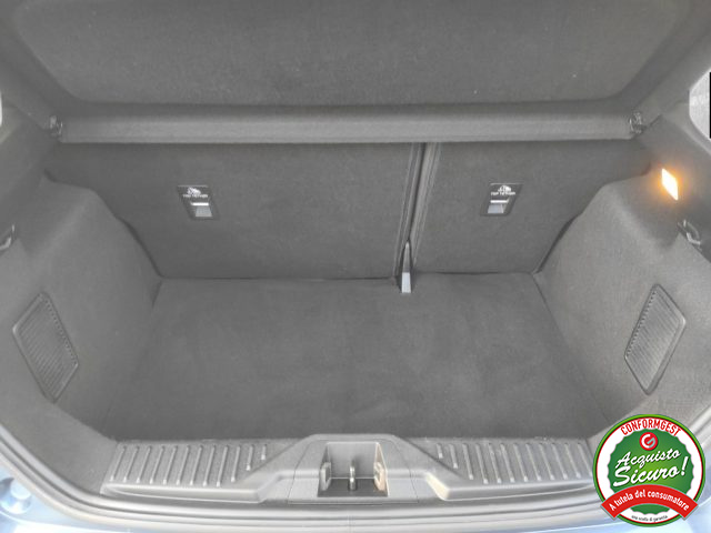 FORD Fiesta usata, con Specchietti laterali elettrici