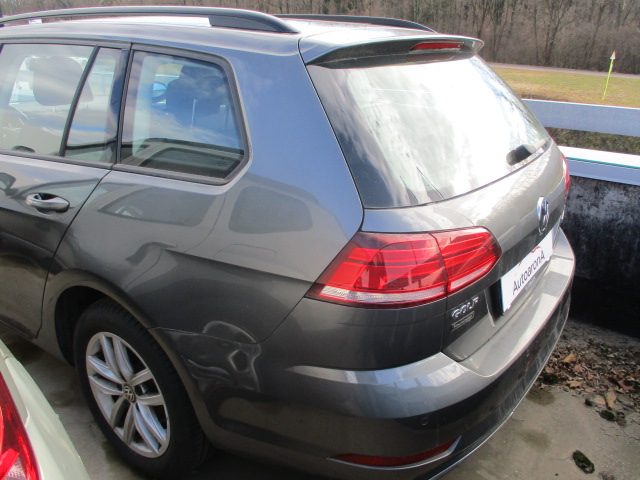 VOLKSWAGEN Golf Variant usata, con Airbag laterali
