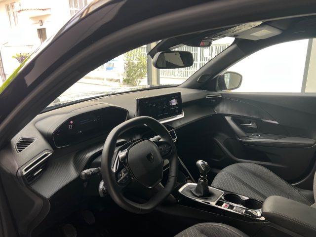 PEUGEOT 2008 usata, con Autoradio digitale