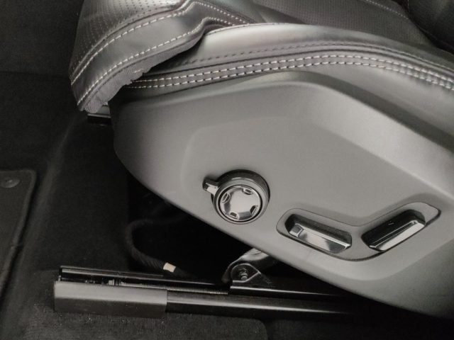 VOLVO XC60 usata, con Volante in pelle