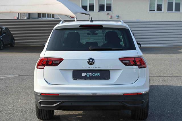 VOLKSWAGEN Tiguan usata, con Autoradio