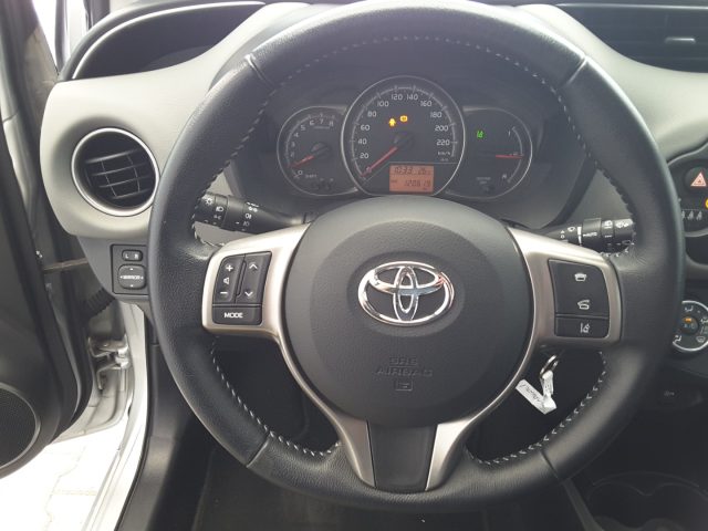 TOYOTA Yaris usata, con Boardcomputer