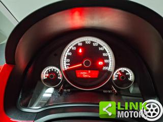 VOLKSWAGEN up! usata, con Autoradio