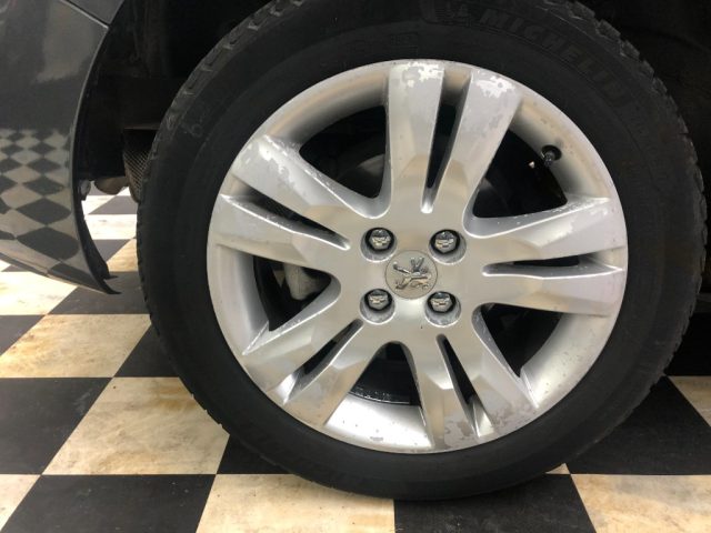 PEUGEOT 5008 usata, con Controllo automatico clima