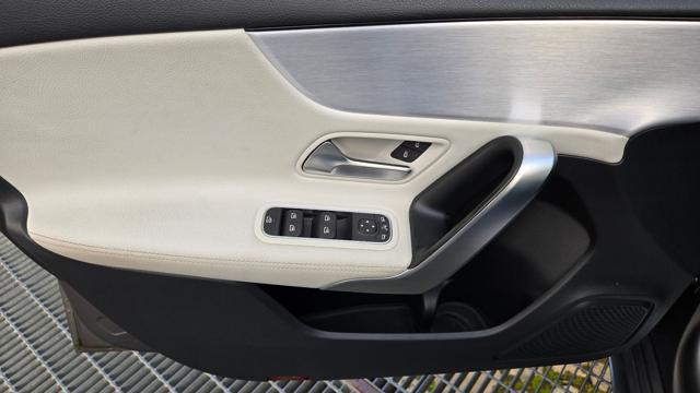 MERCEDES-BENZ A 180 usata, con Chiusura centralizzata