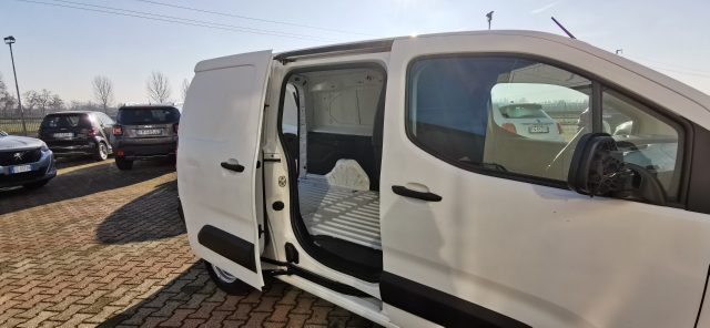 OPEL Combo usata, con Specchietti laterali elettrici