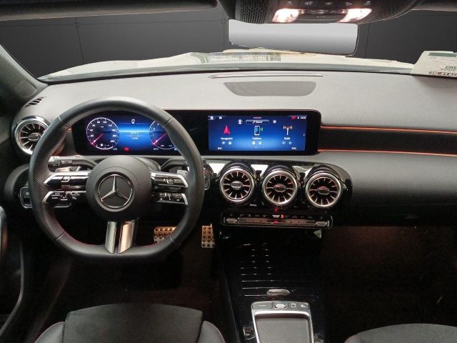 MERCEDES-BENZ A 180 usata, con Cerchi in lega
