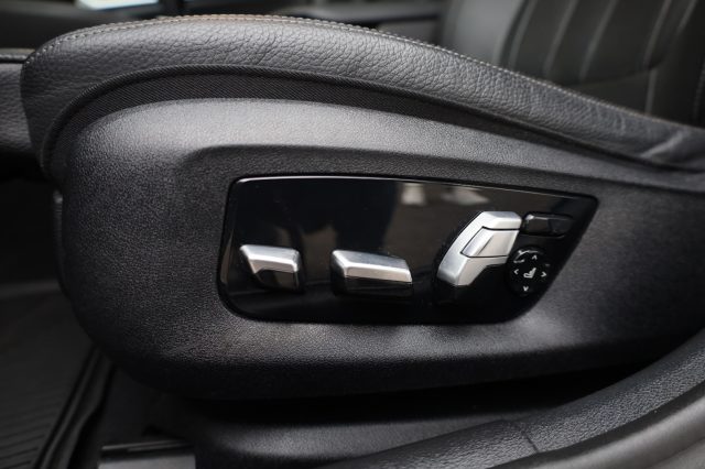 BMW 530 usata, con Carica per smartphone a induzione