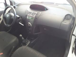 TOYOTA Yaris usata, con Controllo trazione