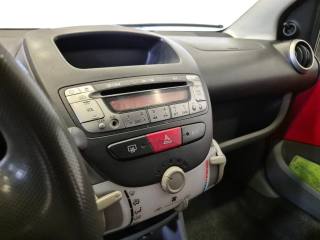 PEUGEOT 107 usata 11