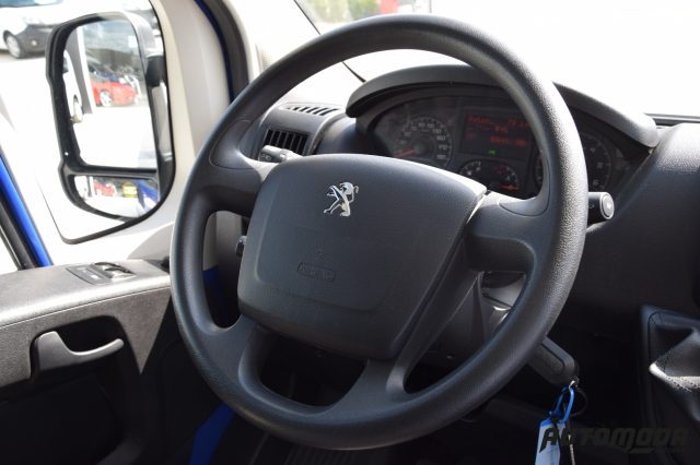 PEUGEOT Boxer usata, con Servosterzo