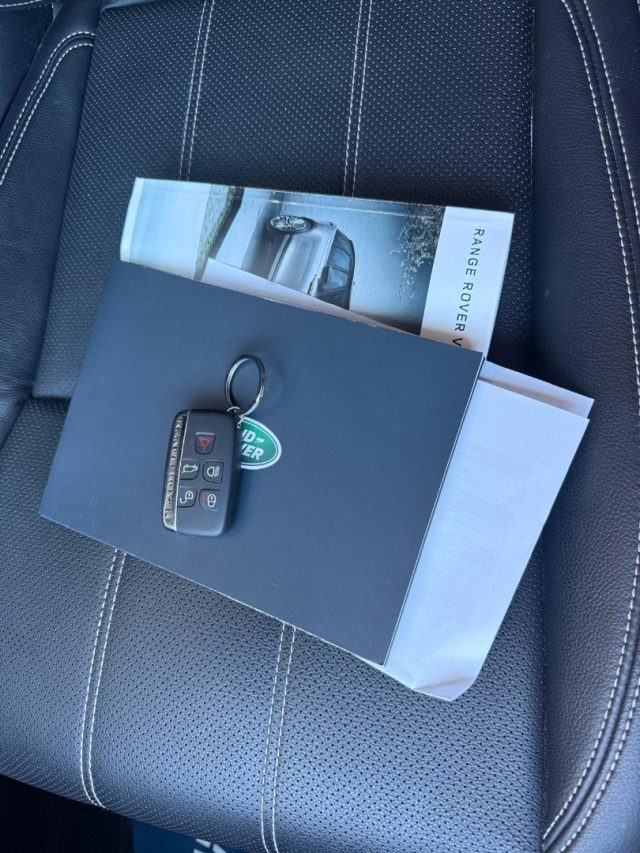 LAND ROVER Range Rover Velar usata, con Sistema di navigazione