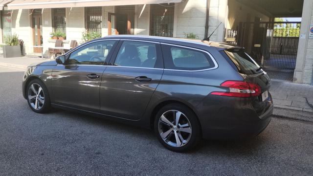 PEUGEOT 308 usata, con Park Distance Control
