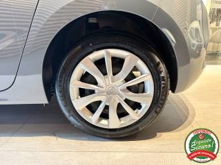 OPEL Corsa usata, con Airbag laterali
