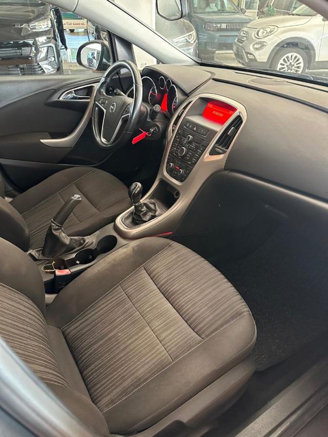 OPEL Astra usata, con Specchietti laterali elettrici